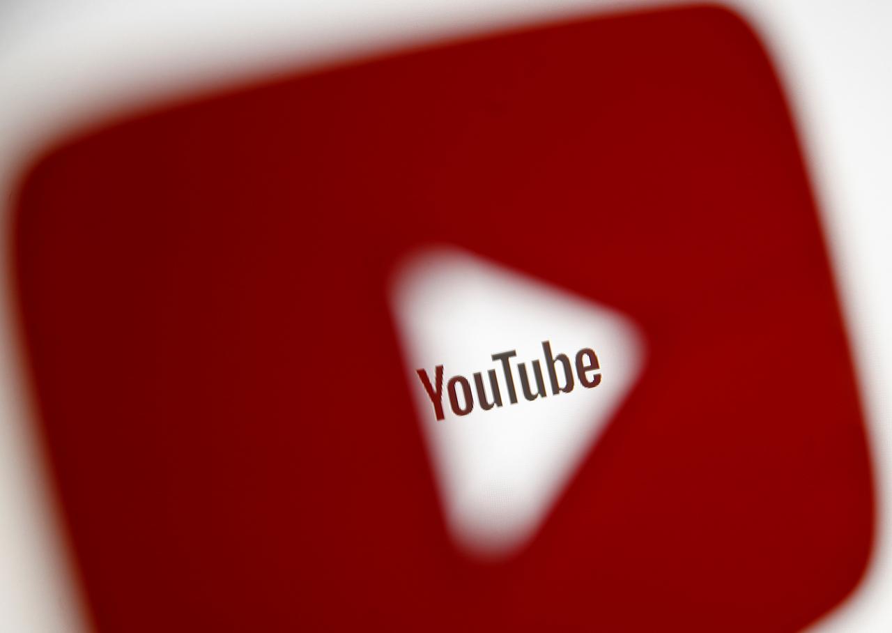 YouTube почне показувати рекламу під час паузи