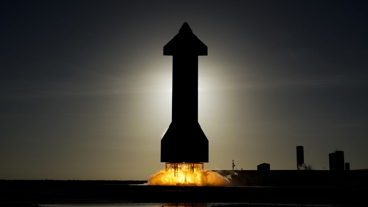 SpaceX після вибуху Starship заборонили запускати їх