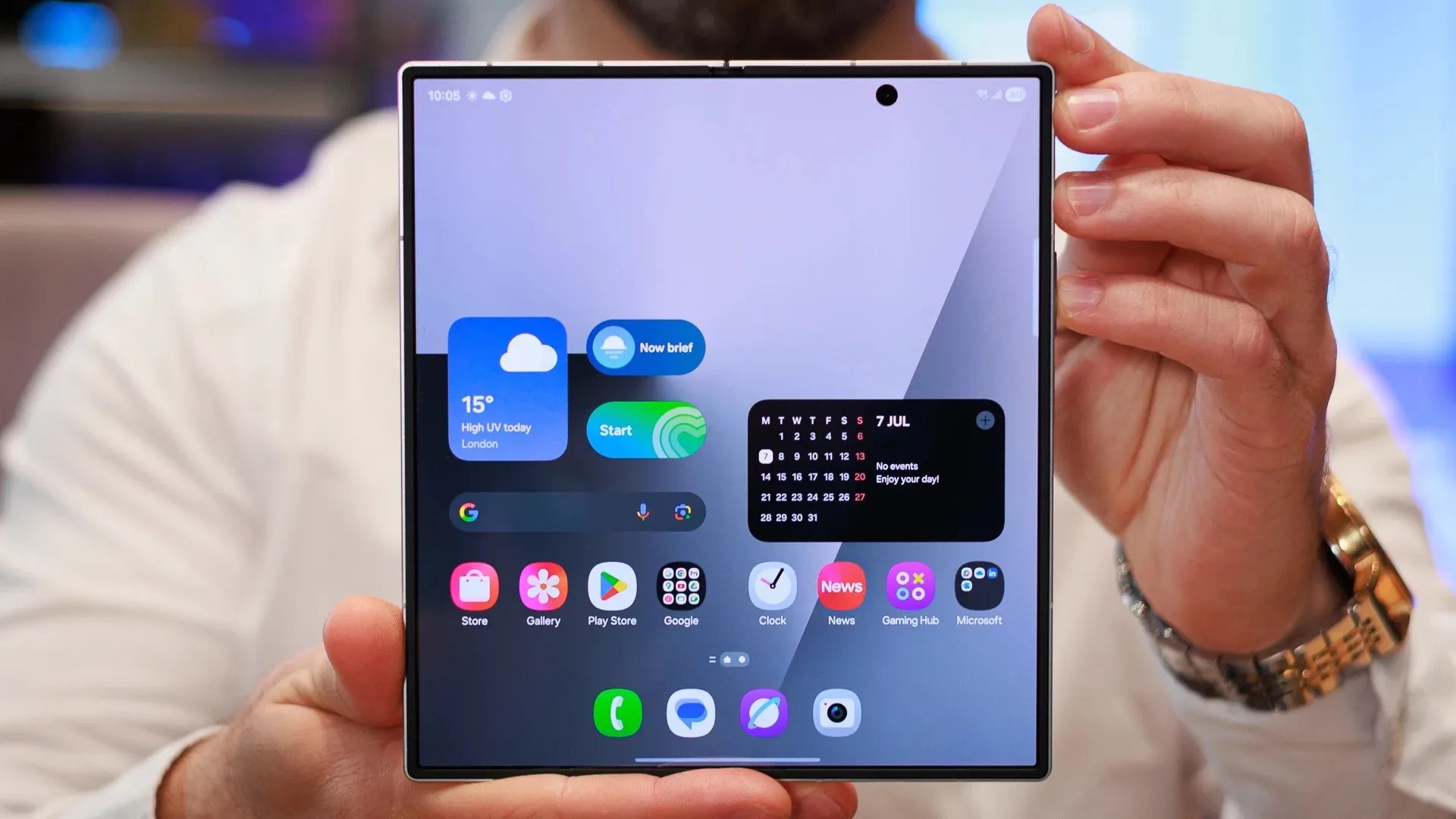 Galaxy Z Fold 7 прототип для першого iPhone Fold? Аналітики зробили прогноз