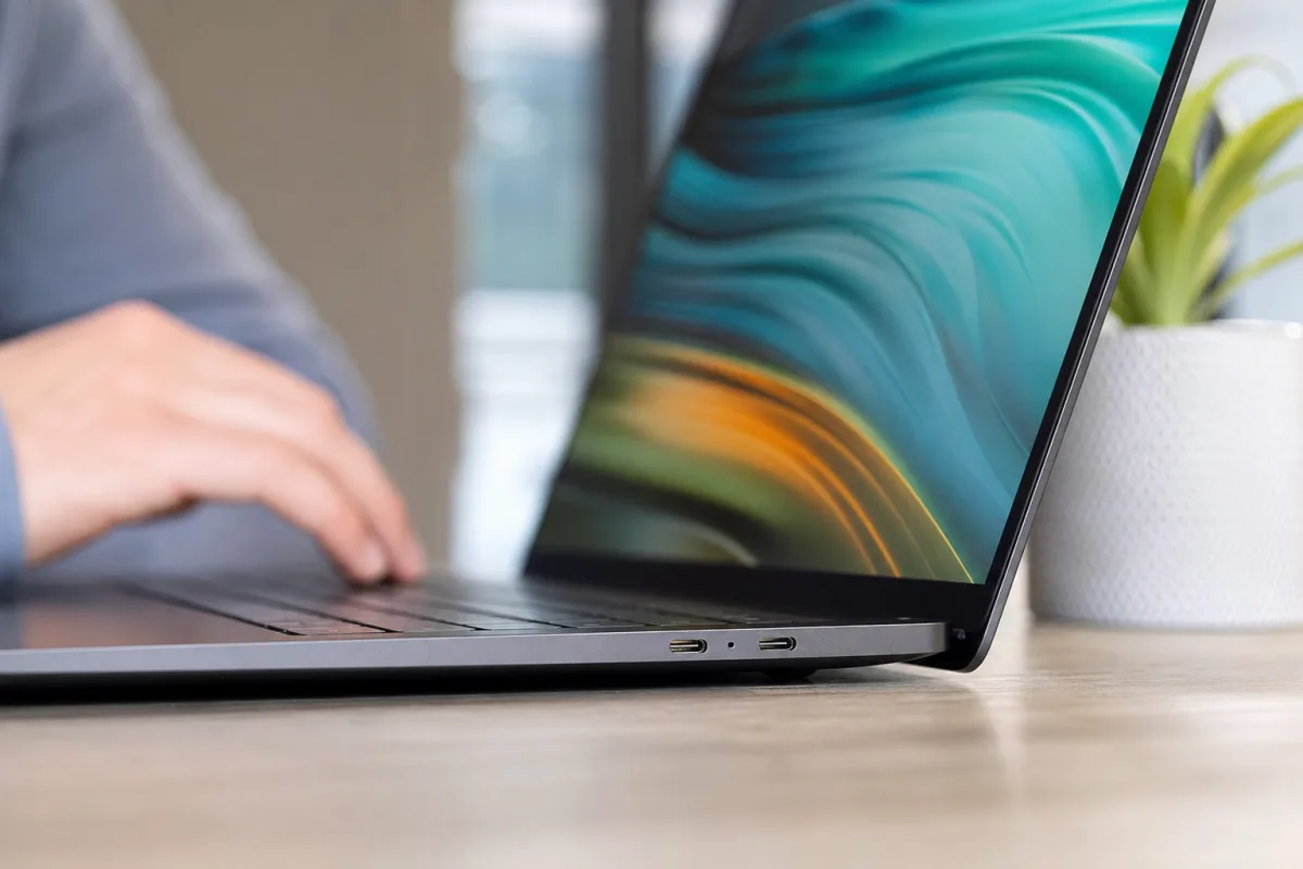 Lenovo Yoga Slim 7X з OLED-дисплеєм подешевшав до 1000 доларів