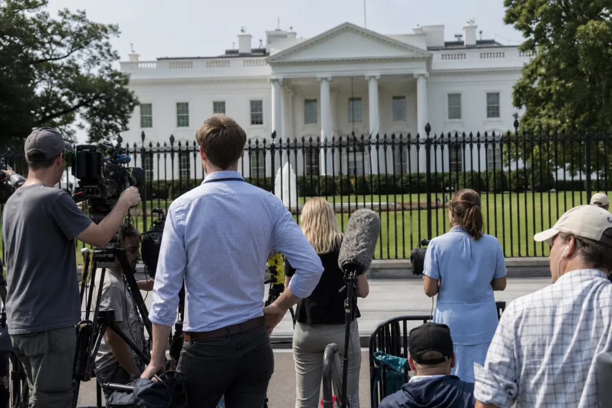 Президент Трамп пригрозив обмежити доступ CNN MS Now і Politico до Білого дому