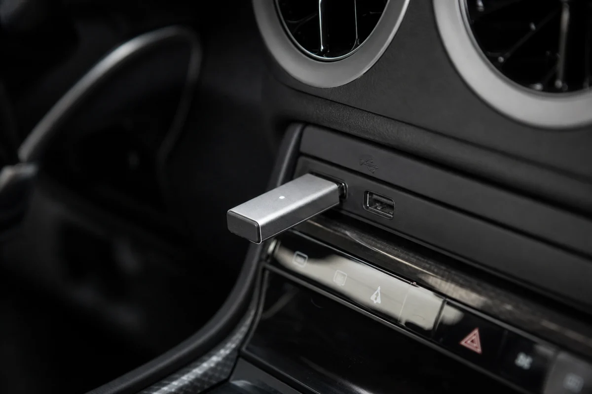 Twelve South випустила адаптер AirFly Drive для бездротового CarPlay