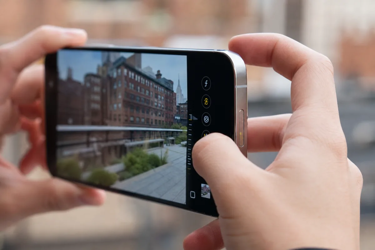 Як налаштувати кнопку Camera Control на iPhone