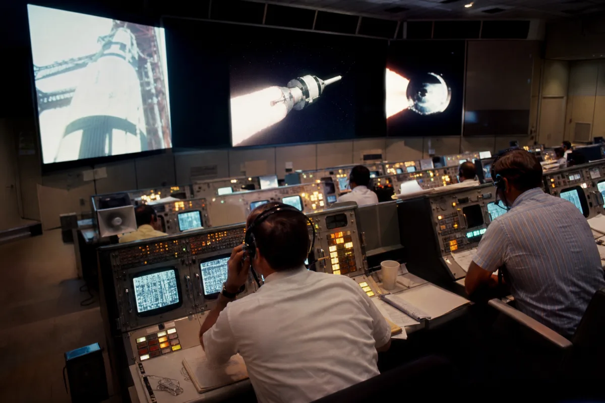 Помер директор польотів NASA Мілт Віндлер, який допоміг урятувати Аполлон-13