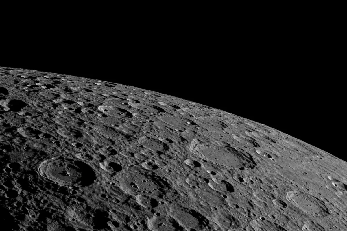 NASA оприлюднило масив даних про Місяць з історичного польоту Artemis II