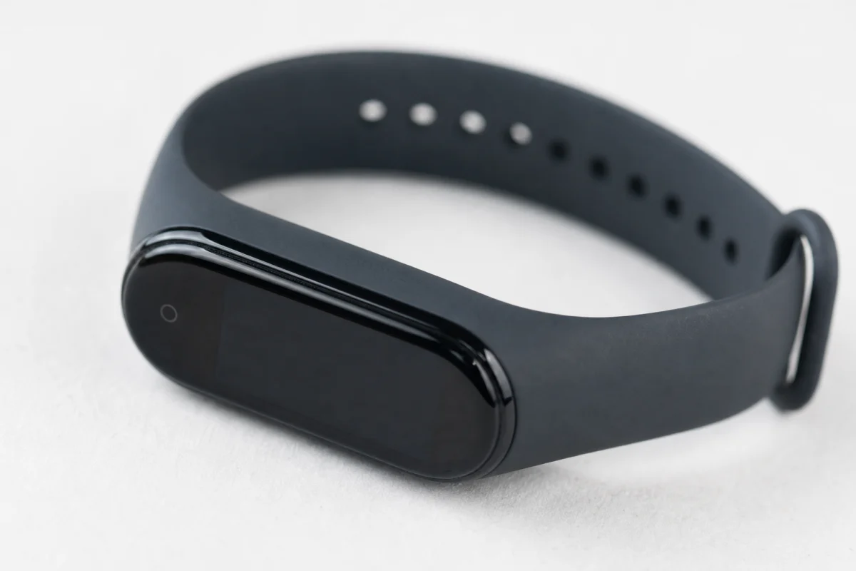 Google анонсувала презентацію фітнес-трекера Fitbit Edge 12 жовтня