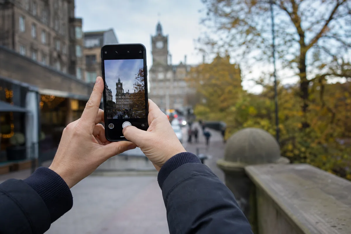 Перші знімки Oppo Find X10 Pro показали сильні й слабкі сторони камери