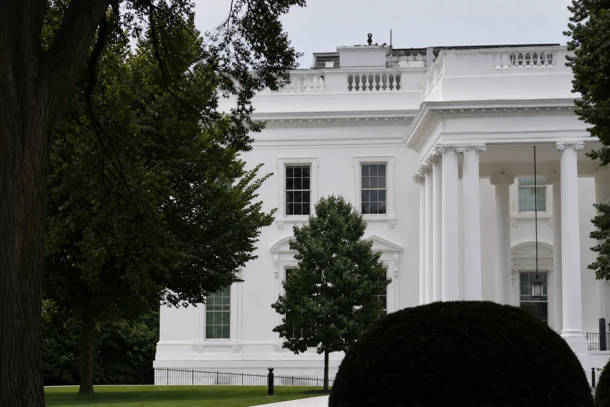 Apple пообіцяла 25 млн доларів на бальний зал Трампа в Білому домі