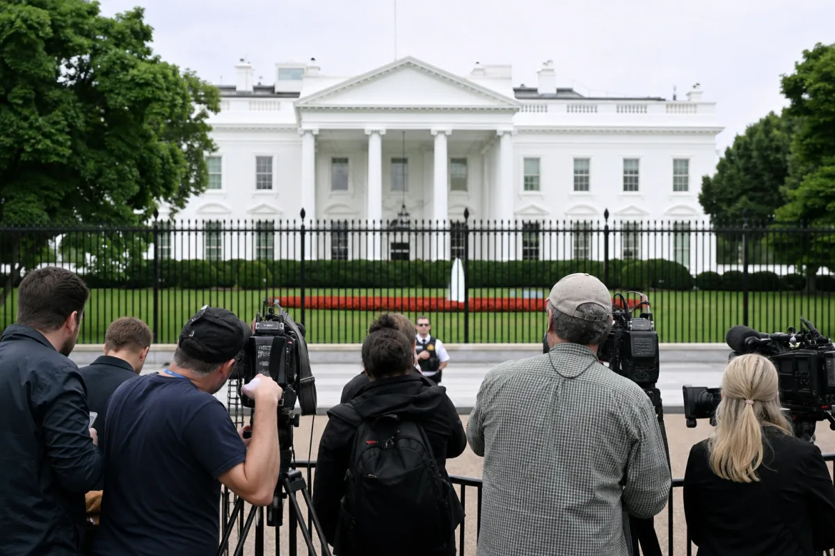 Радник Кеннеді Каллі Мінз залишив адміністрацію Трампа