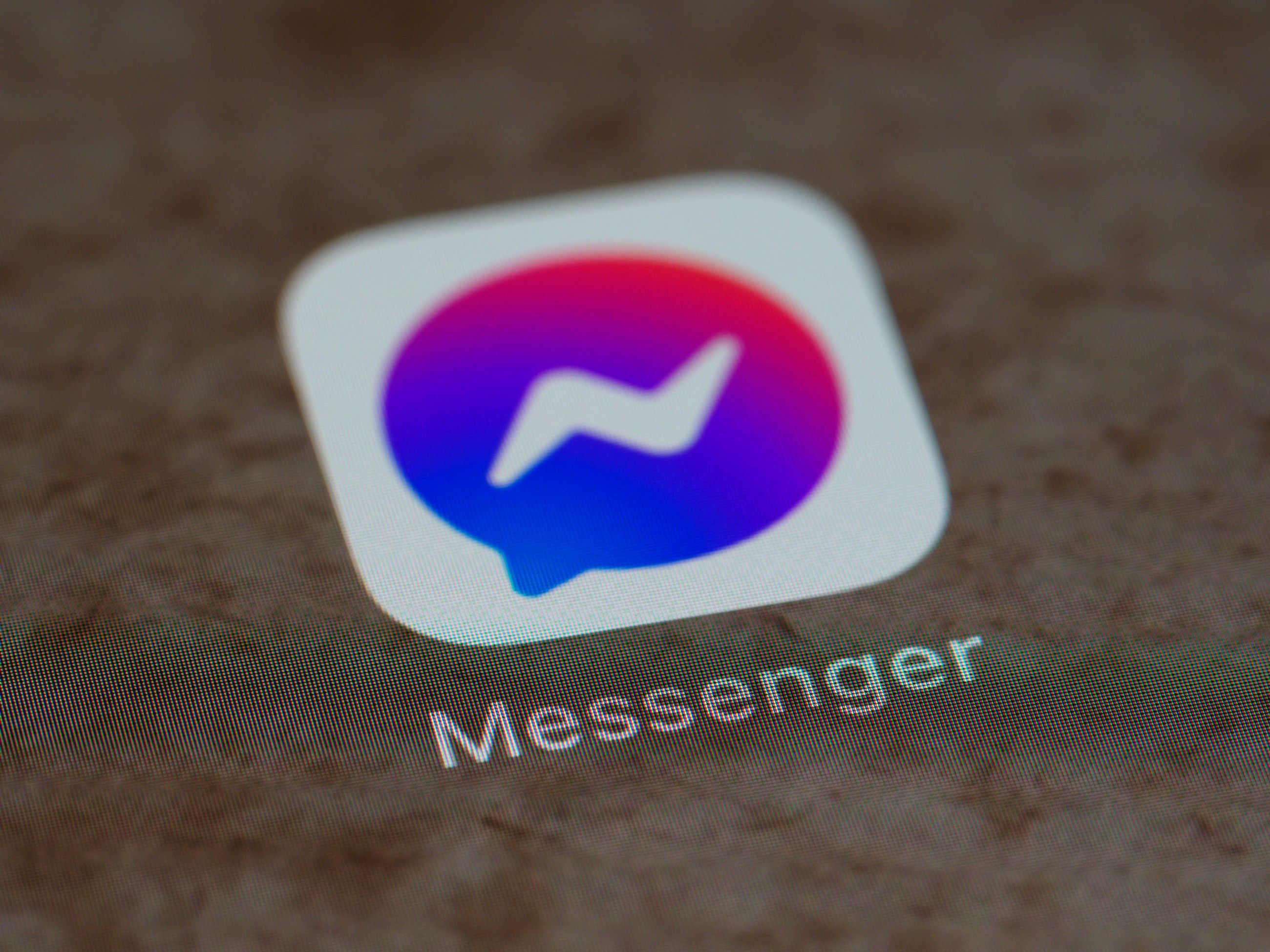 У Facebook Messenger з'явились голосові емодзі
