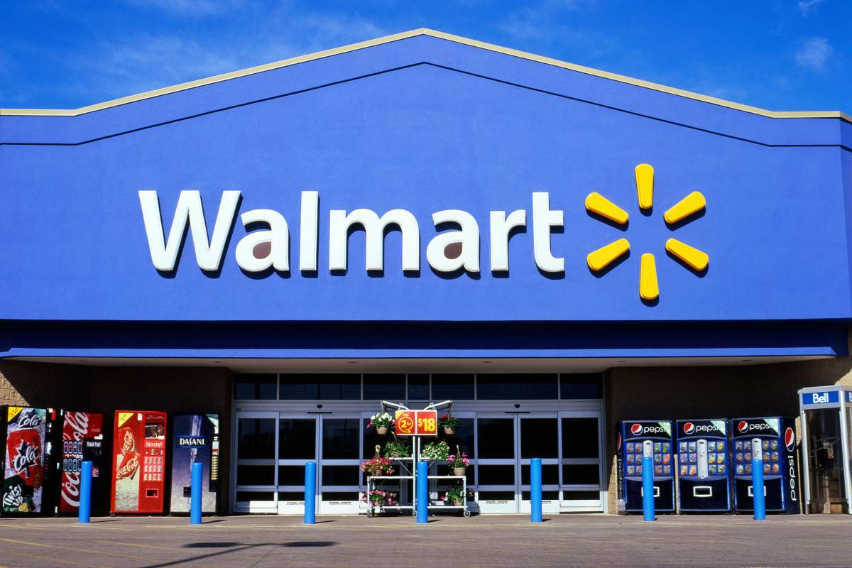 У магазинах Walmart встановили біткоін-термінали. Криптовалютою можна розплачуватися за покупки