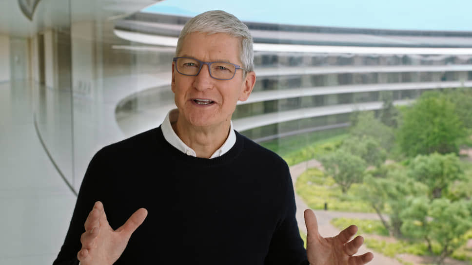 Голова Apple Тім Кук зізнався, що інвестує у криптовалюту