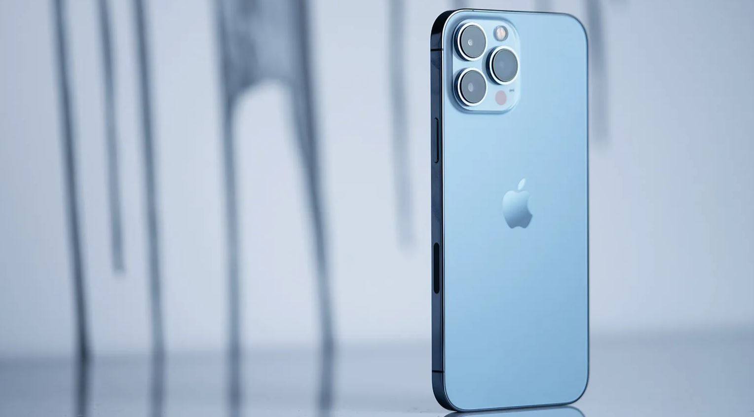Користувачі неохоче купують iPhone 13, названо причину